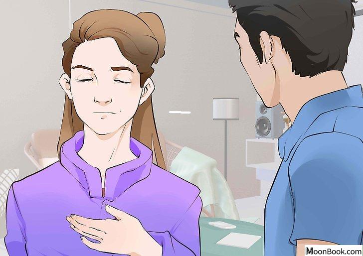 以Comfort a Crying Woman Step 15为标题的图片