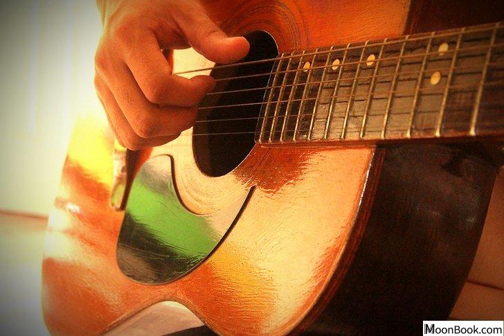 以Practice Guitar Step 7为标题的图片