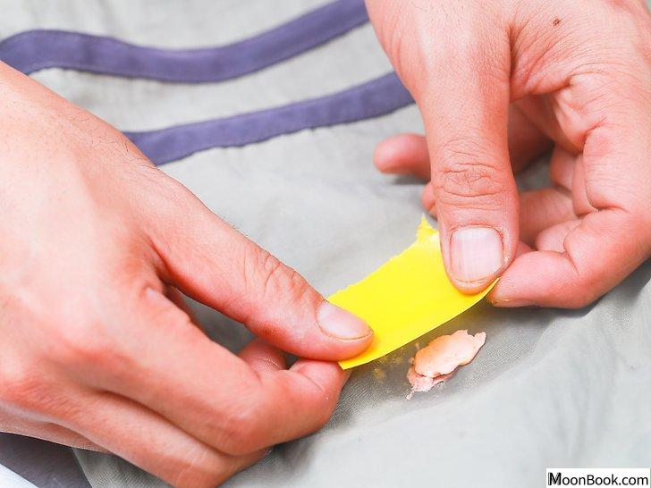 以Remove Gum from Clothes Step 46为标题的图片
