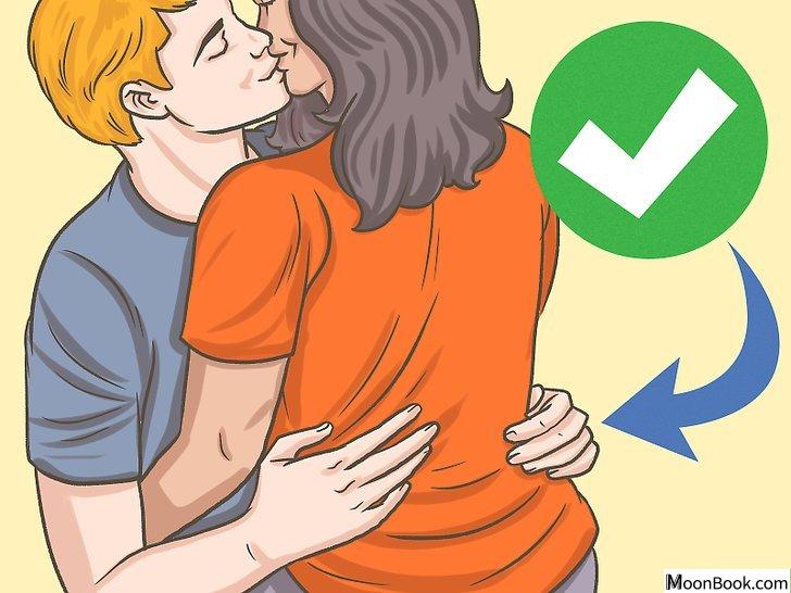 以Use Your Hands During a Kiss Step 1为标题的图片