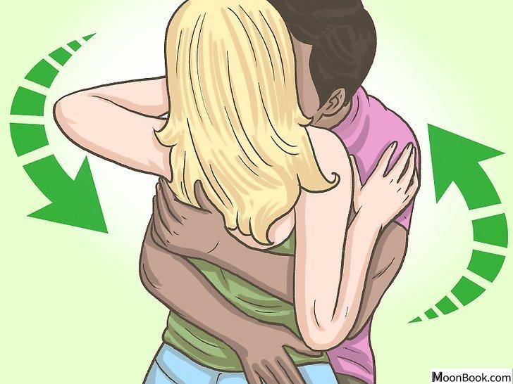 以Use Your Hands During a Kiss Step 11为标题的图片