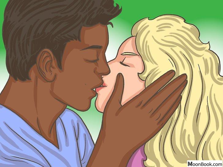 以Use Your Hands During a Kiss Step 3为标题的图片