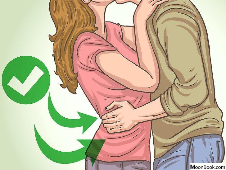 以Use Your Hands During a Kiss Step 8为标题的图片