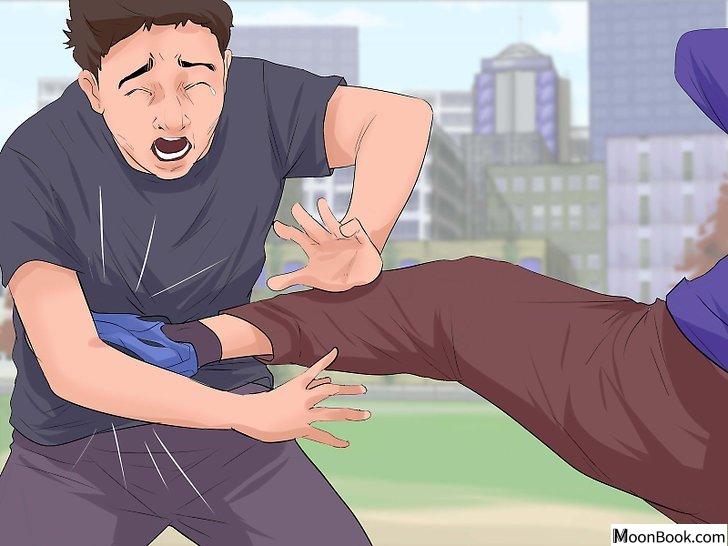 以Win a Fight Against a Bully Step 12为标题的图片