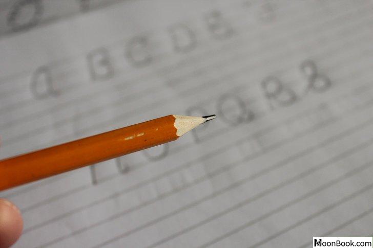 以Write in Cursive Step 7为标题的图片
